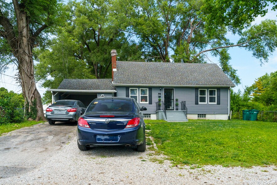 More Photos Of , Cahokia Multifamily For Sale