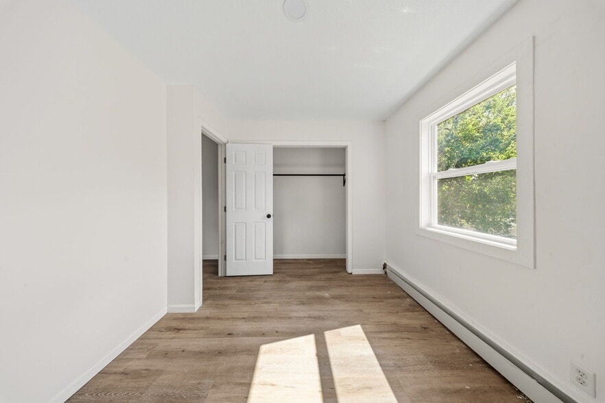 More Photos Of 2528 17th Ave S, Minneapolis Apartments For Sale