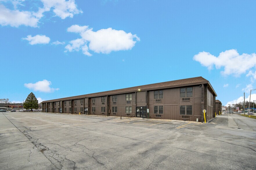 More Photos Of 17430 Dixie Highway, East Hazel Crest Healthcare For Sale