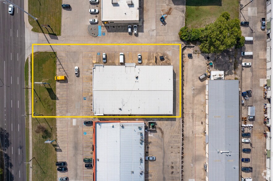 More Photos Of 825 N Belt Line Rd, Irving Freestanding For Lease