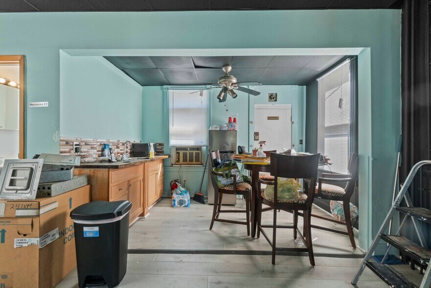 More Photos Of 5447 Belair Rd, Baltimore Storefront Retail Office For Sale