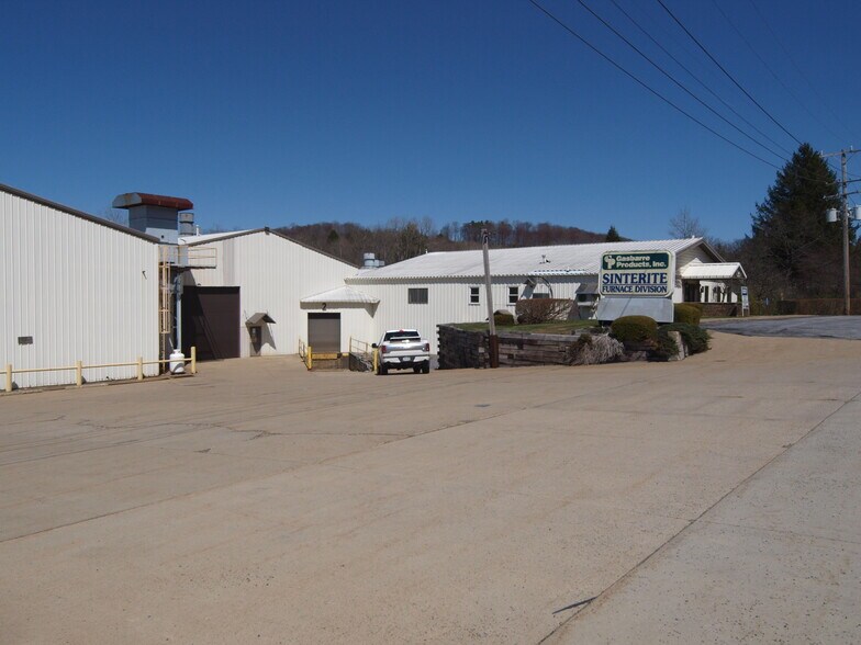 More Photos Of 310 State St, Saint Marys Warehouse For Lease