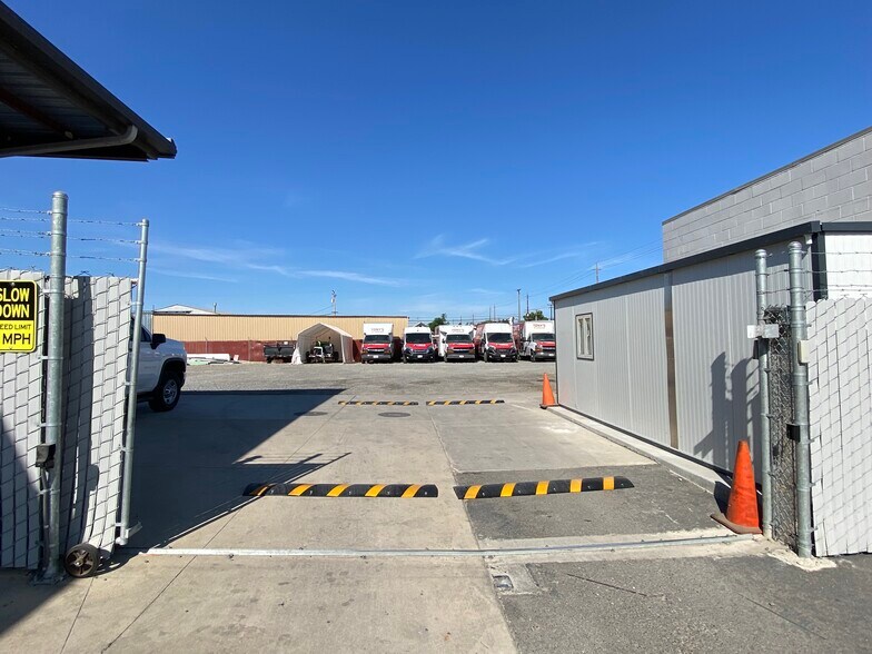 More Photos Of 1236 Woodland Ave, Modesto Warehouse For Lease