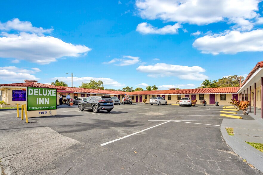 Primary Photo Of 1150 S Federal Hwy, Dania Beach Hotel For Sale