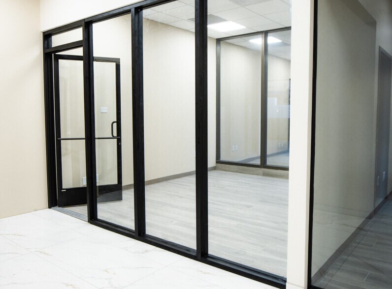 More Photos Of 320 Texas Ave, El Paso Office For Lease