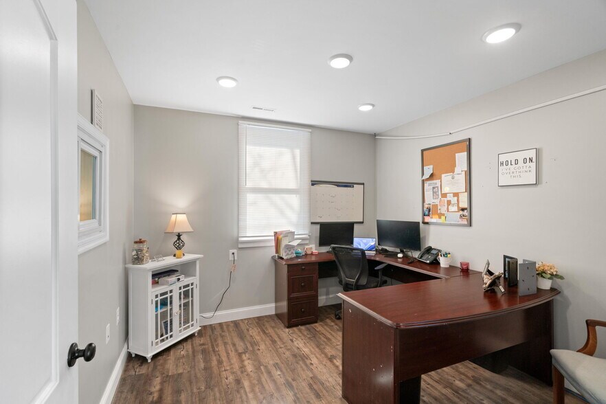 More Photos Of 101 E Marshall St, Remington Storefront Retail Office For Lease