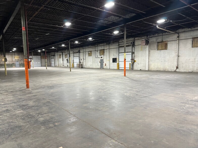 More Photos Of 5 Pruyn's Island Dr, Glens Falls Unknown For Lease