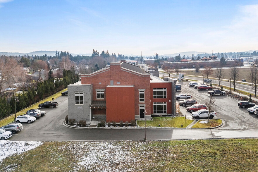 More Photos Of 8382 N Wayne Dr, Hayden Medical For Sale
