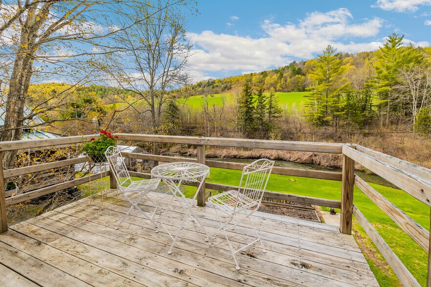 More Photos Of 49 Vermont 12, Pomfret General Retail For Sale