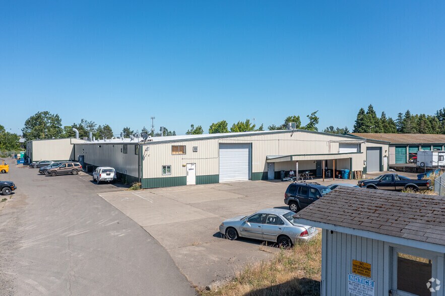 More Photos Of 3220 Pringle Rd SE, Salem Warehouse For Lease