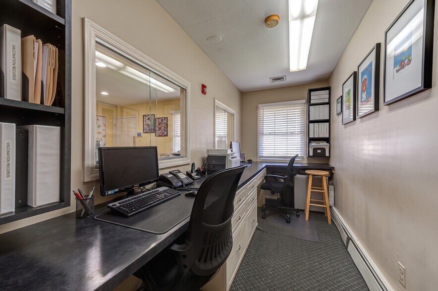 More Photos Of 3250 Sunrise Hwy, Islip Terrace Medical For Sale