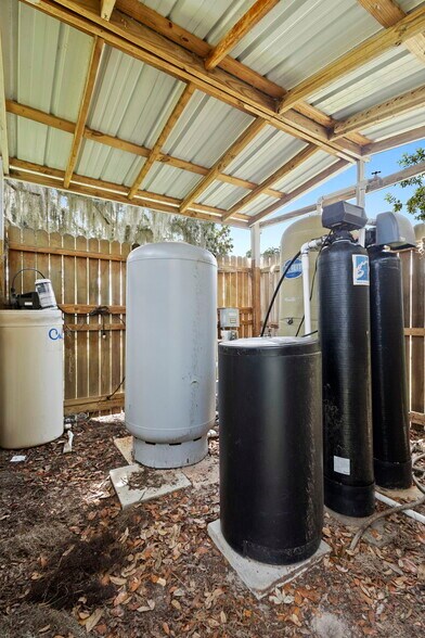 More Photos Of 579 Johnson Lake Rd, De Leon Springs Assisted Living For Sale