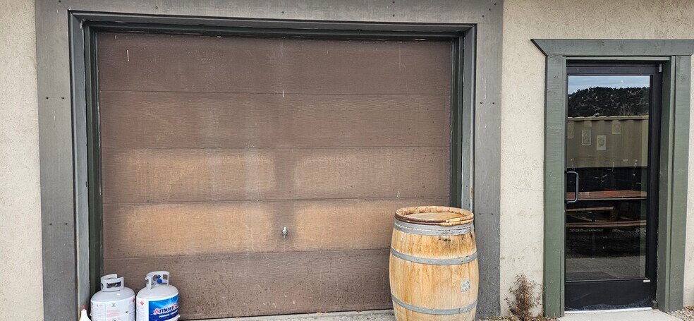 More Photos Of 102 Campbell Ln, Ridgway General Retail For Sale