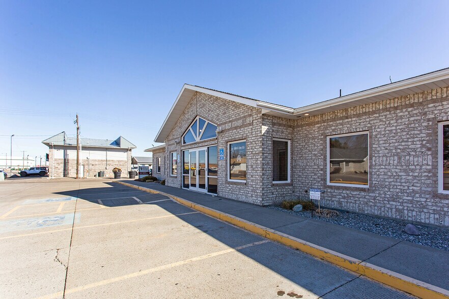 More Photos Of 1263 Bennett Ave, Burley Medical For Sale