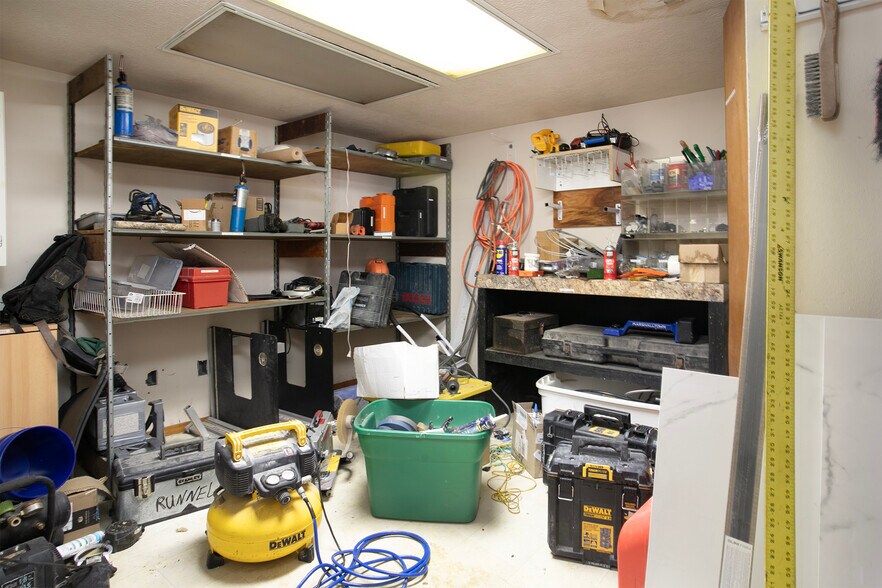More Photos Of 414 US Highway 79 N, Henderson Industrial For Sale
