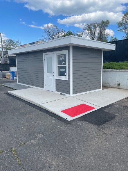 More Photos Of 1659 - 1665 West Front St, Plainfield Land For Lease