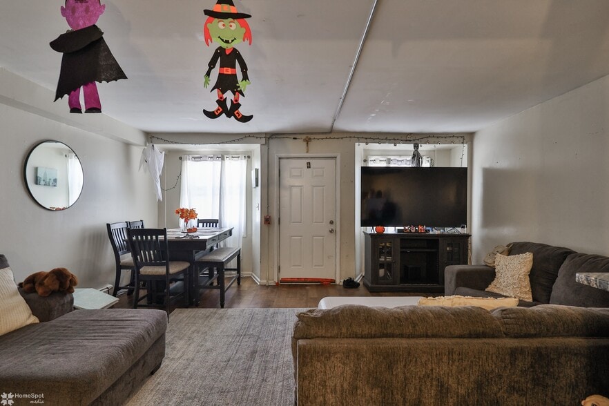 More Photos Of 902 W Wilkes Barre St, Easton Apartments For Sale