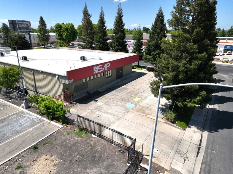 Primary Photo Of 906 Tommydon Dr, Stockton Warehouse For Lease