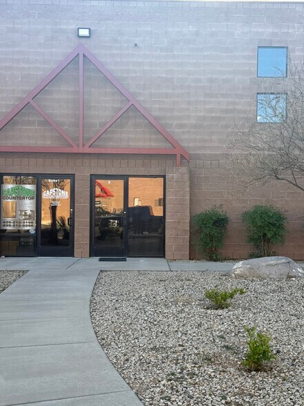More Photos Of 473 N Old Hwy 91, Hurricane Warehouse For Lease