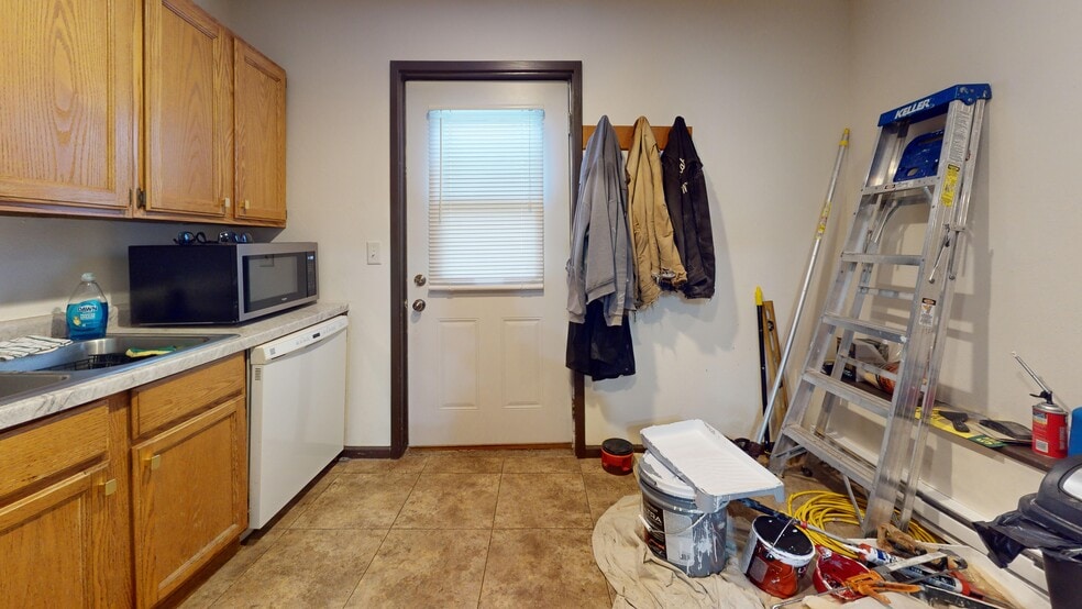 More Photos Of 15 W Redwing St, Duluth Office Residential For Sale