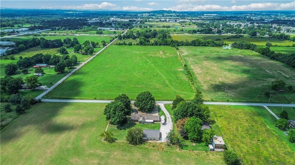 More Photos Of 5039 Primrose Rd, Springdale Specialty For Sale