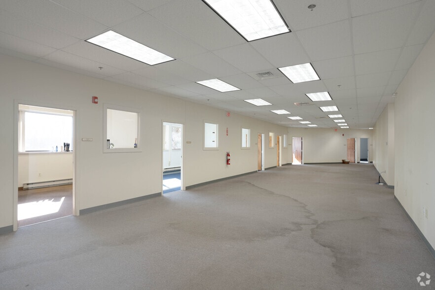 More Photos Of 151 Batson Dr, Manchester Manufacturing For Lease