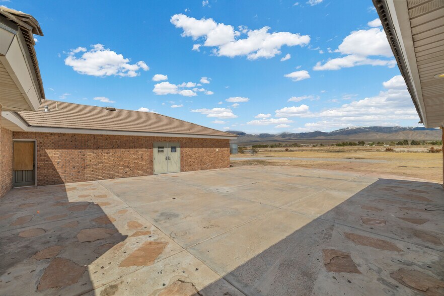 More Photos Of 721 Buol Rd, Pahrump General Retail For Sale