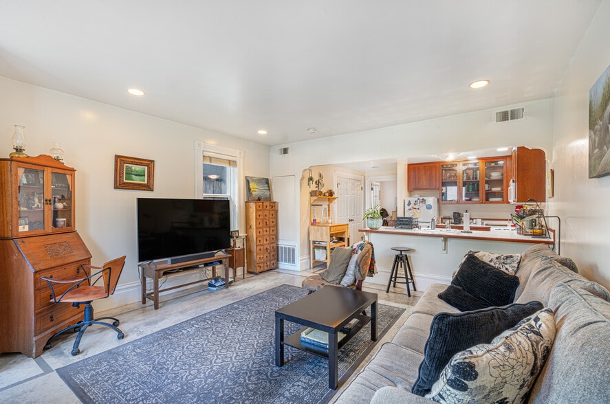 More Photos Of 418 Humboldt St, Santa Rosa Apartments For Sale