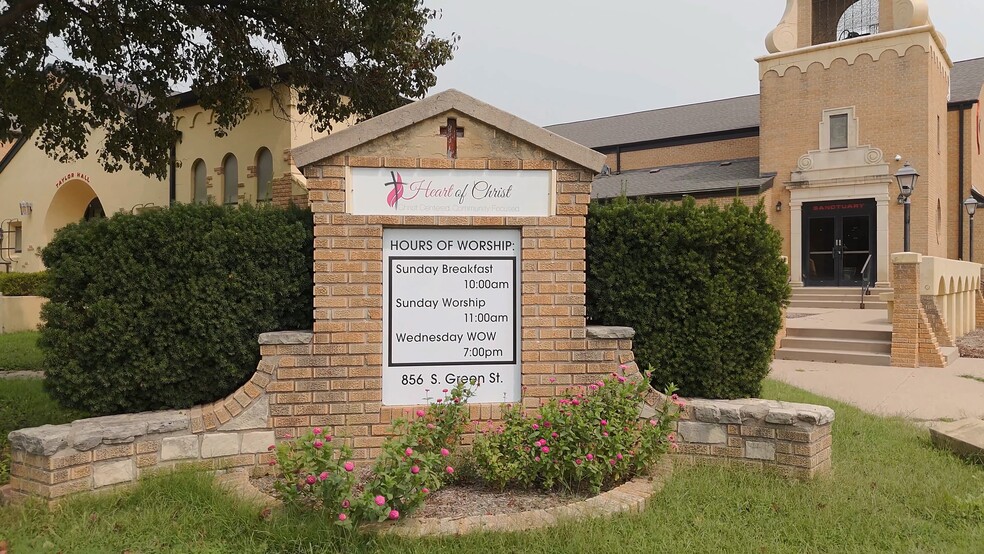 More Photos Of 856 S Green St, Wichita Specialty For Sale