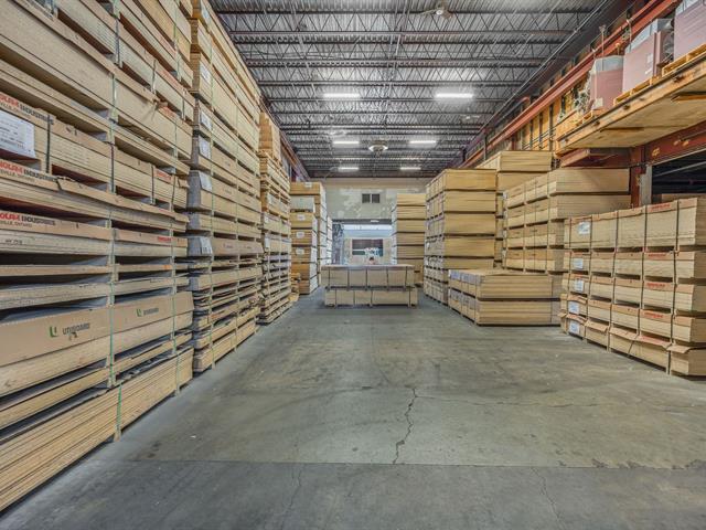 More Photos Of 6270-6290 Rue Périnault, Montréal Industrial For Sale