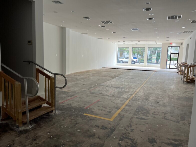 More Photos Of 47 E Robinson St, Orlando General Retail For Lease