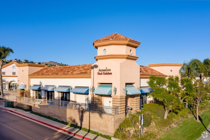 More Photos Of Rinaldi St, Northridge Unknown For Lease