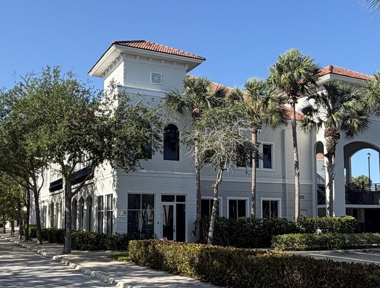 More Photos Of 9015 Strada Stell Ct, Naples Office For Sale