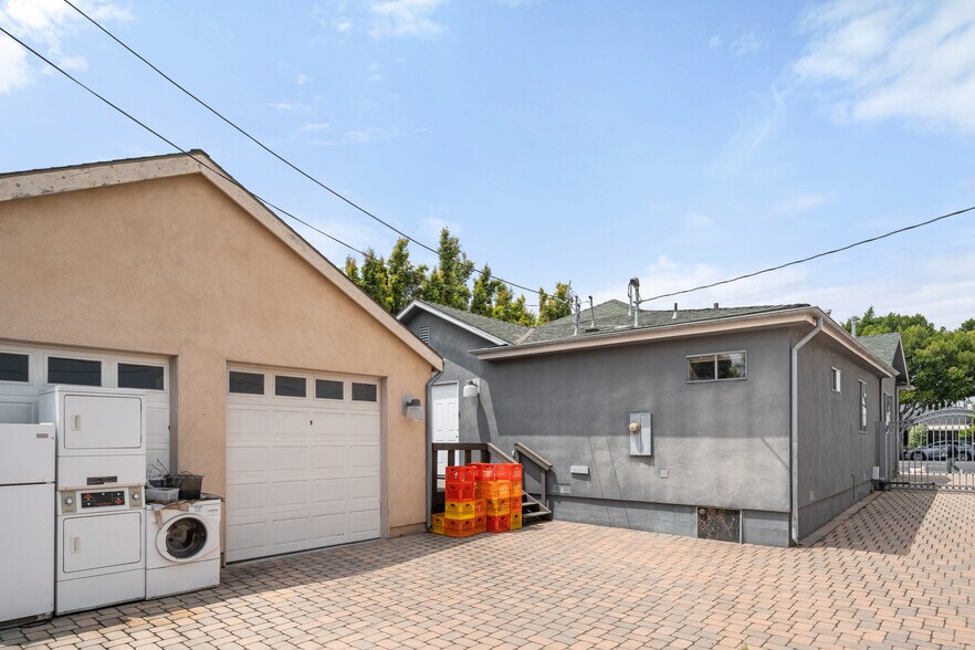 More Photos Of 434 N Larchmont Blvd, Los Angeles Office For Lease