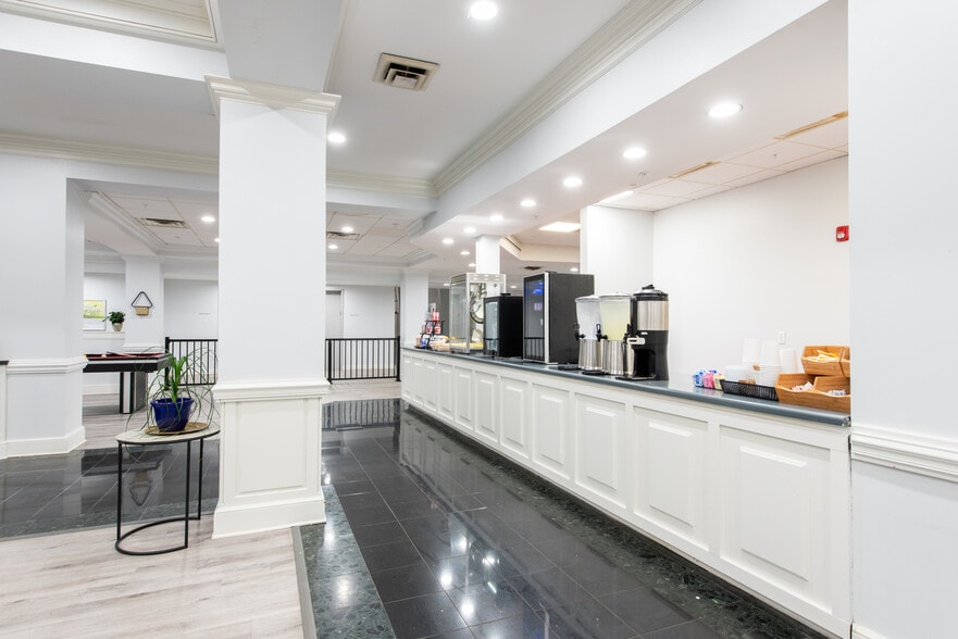 More Photos Of 1760 Plantside Dr, Louisville Assisted Living For Sale