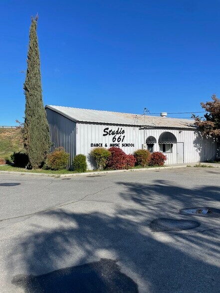 More Photos Of 1833 Glenwood St, Delano Specialty For Sale