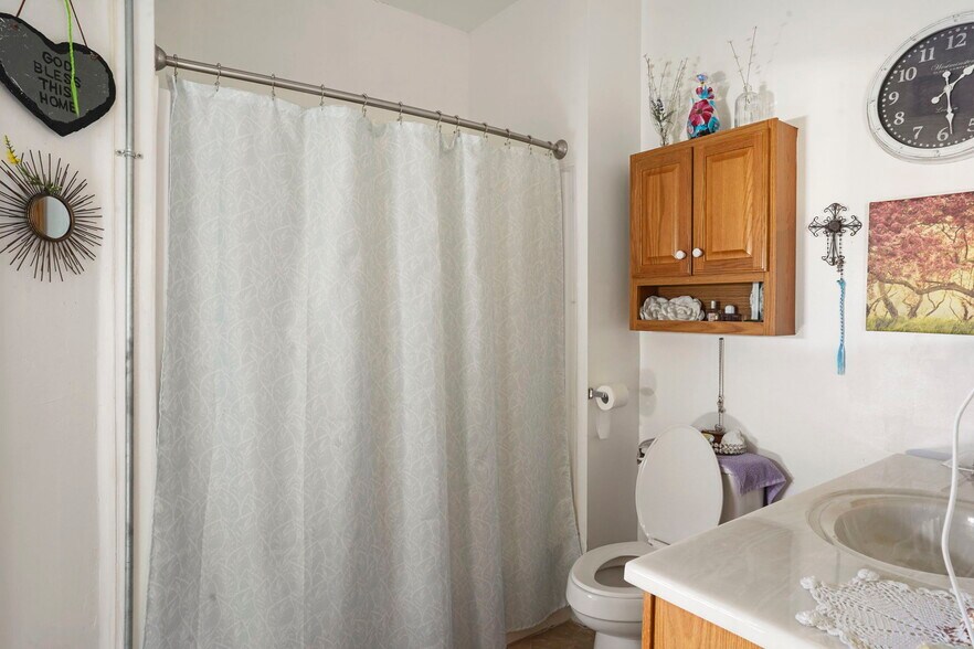 More Photos Of 1000 Carteret Ave, Pueblo Apartments For Sale