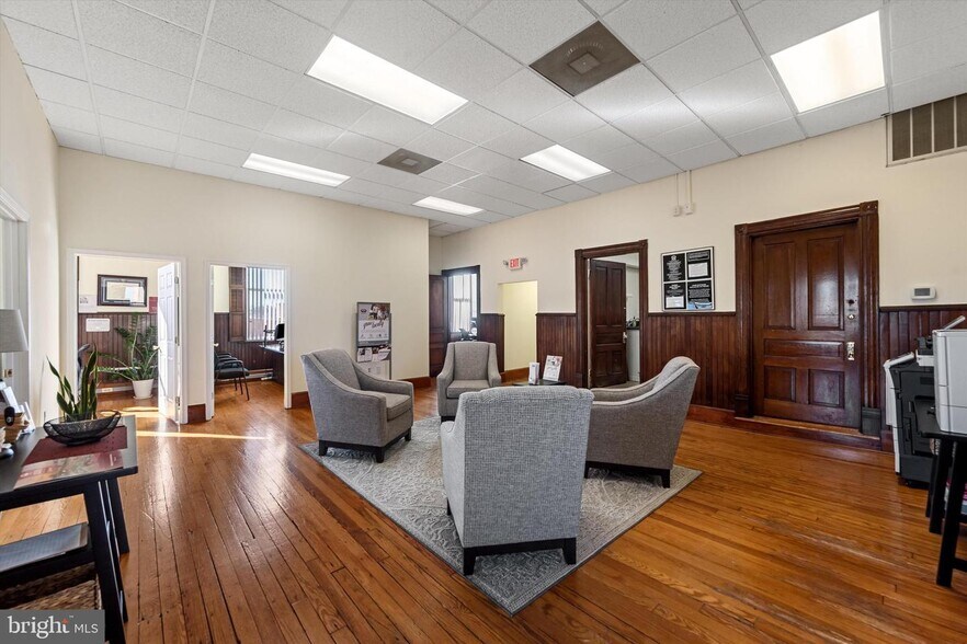 More Photos Of 37-45 E Boscawen St, Winchester Office For Sale