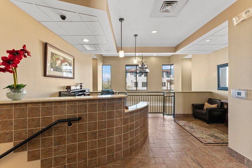 More Photos Of 2802 Flintrock Trce, Austin Coworking Space