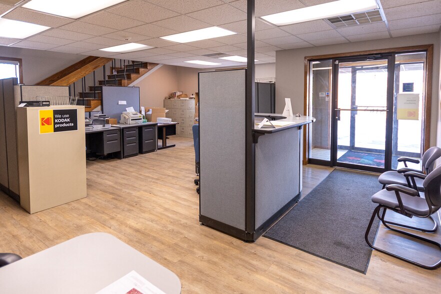 More Photos Of 1 Victor Way, Sharon Warehouse For Sale