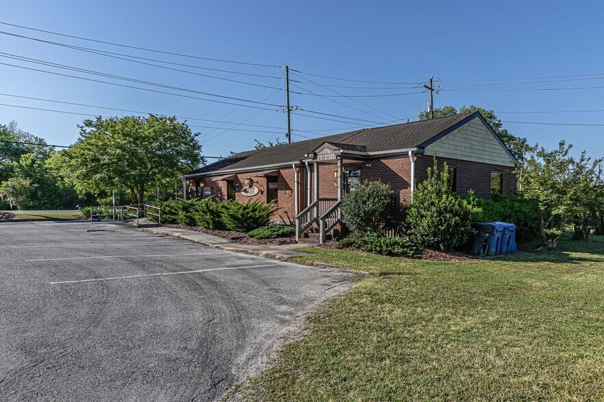 More Photos Of 1 N Marine Blvd, Jacksonville Storefront Retail Office For Sale