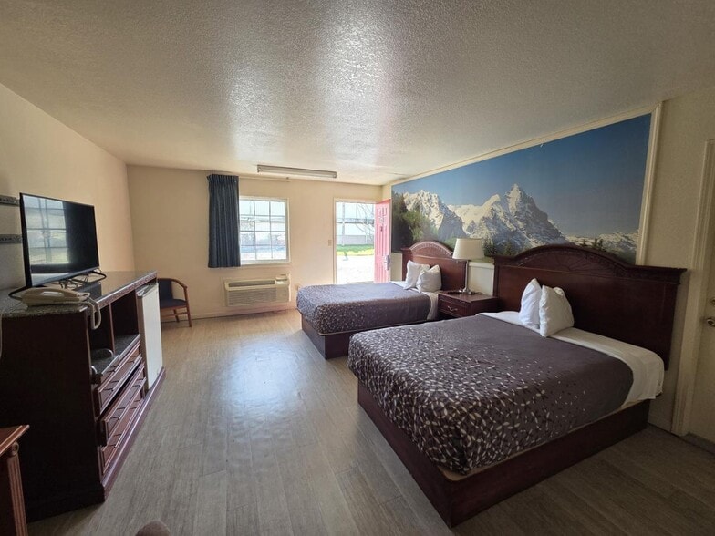 More Photos Of 419 S George Nigh Expy, Mcalester Hotel For Sale