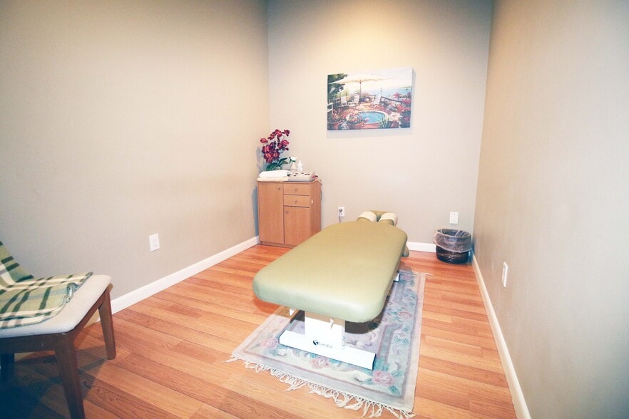 More Photos Of 845 N Main St, Providence Medical For Sale