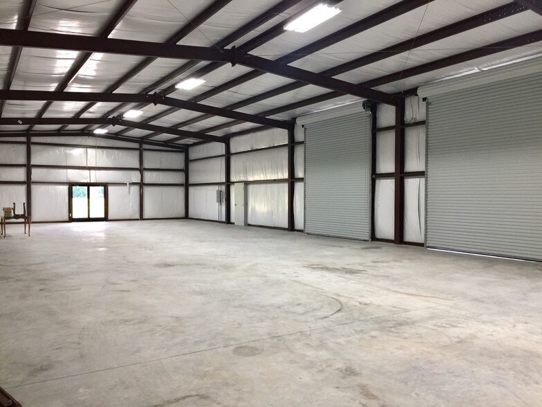 More Photos Of 12650 Cole Dr, Cleveland Warehouse For Sale