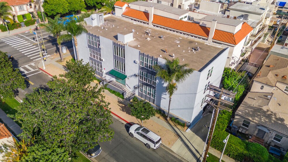 More Photos Of 1010 S Bedford St, Los Angeles Apartments For Sale