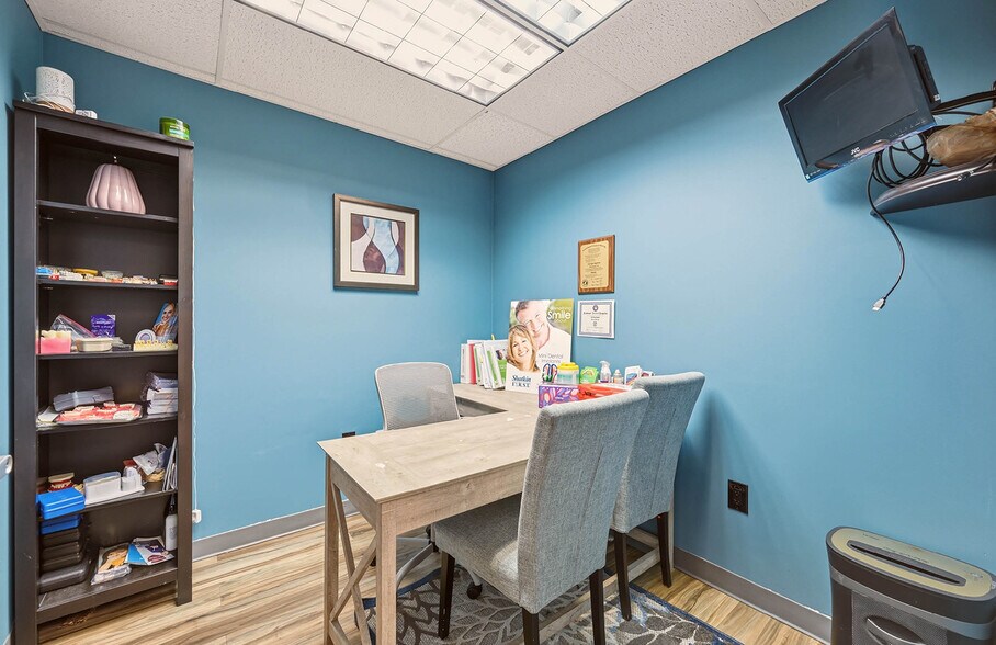 More Photos Of 4839 Wisconsin Ave NW, Washington Medical For Sale