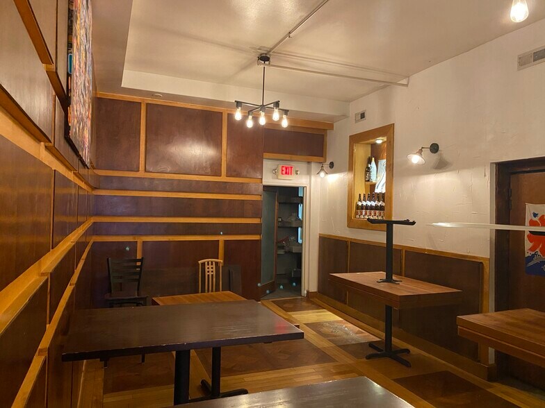 More Photos Of 413 N Charles St, Baltimore Restaurant For Lease