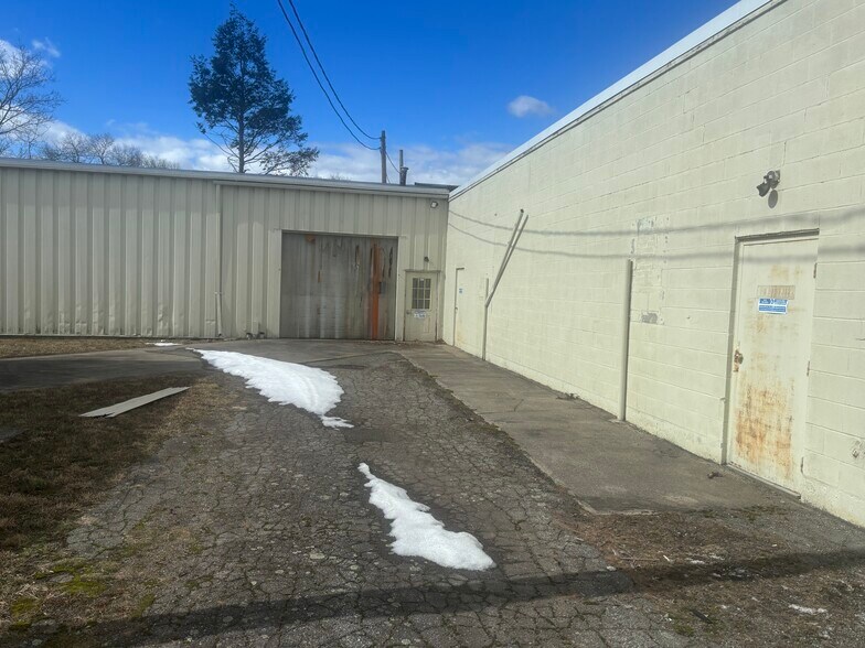 More Photos Of 55-R Pawtucket Ave, Rumford Warehouse For Sale
