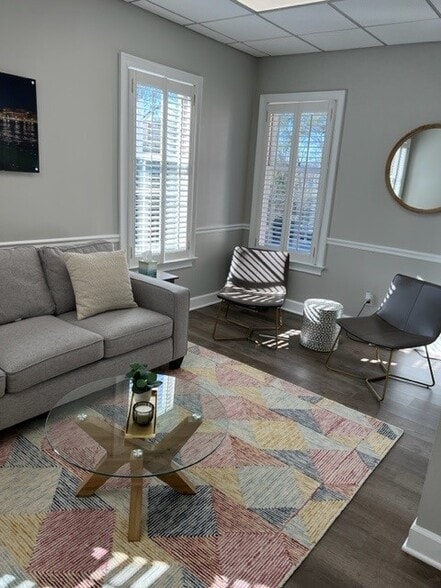 More Photos Of 6111 Peachtree Dunwoody Rd NE, Atlanta Office For Lease