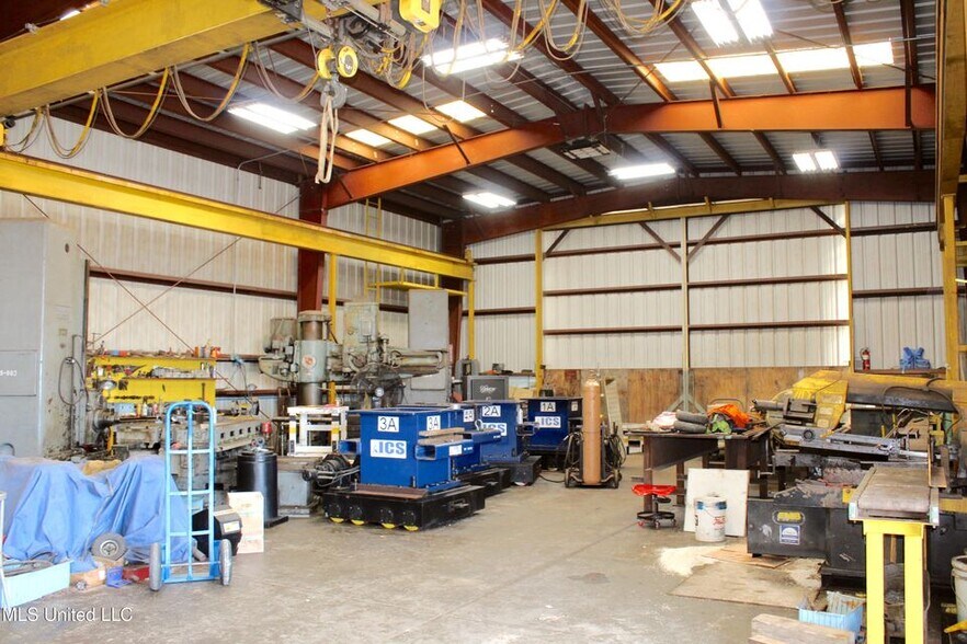 More Photos Of 2205 Petit Bois St, Pascagoula Warehouse For Sale